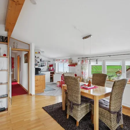 Lägenhet Stunning In With House A Panoramic View